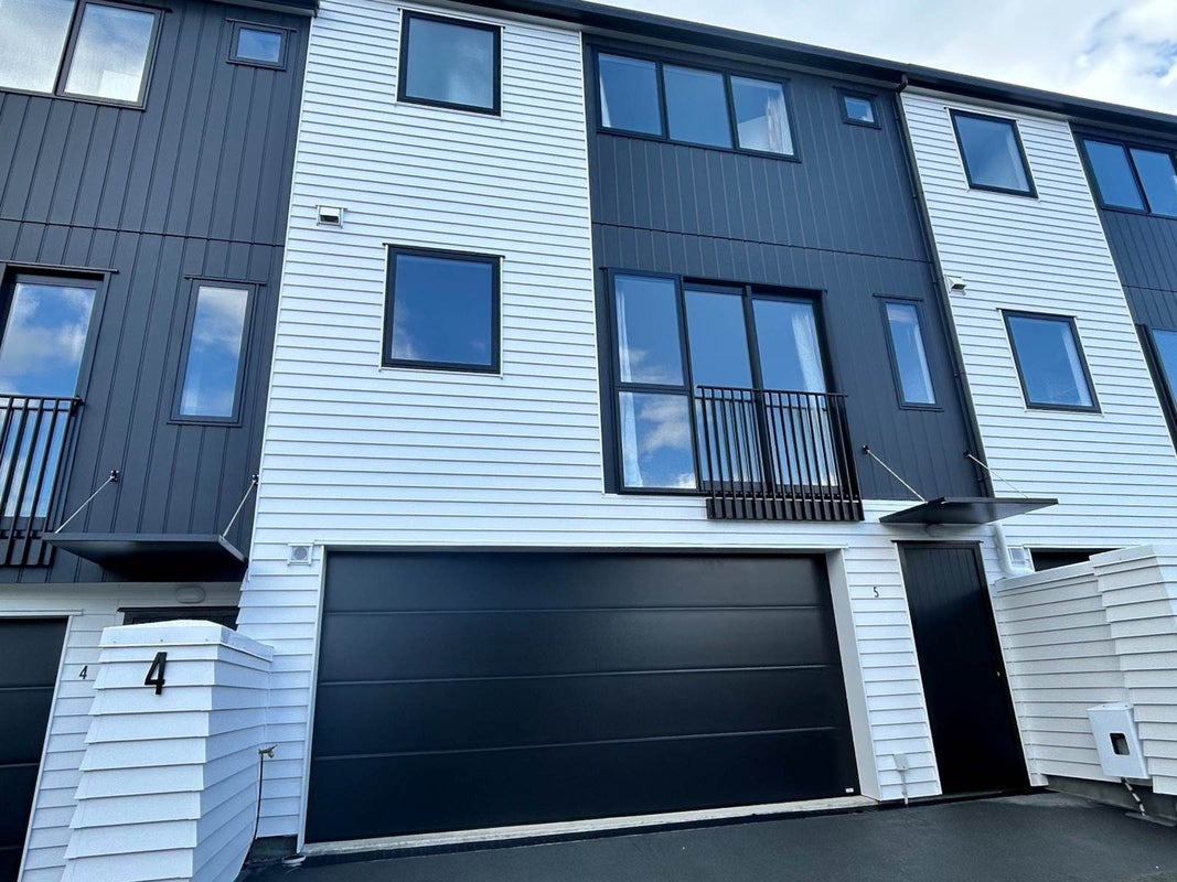 5/69 Target Road, Totara Vale, Auckland - Carousel 1