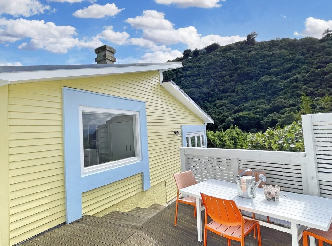 15A Onslow Road, Khandallah, Wellington - Carousel 1