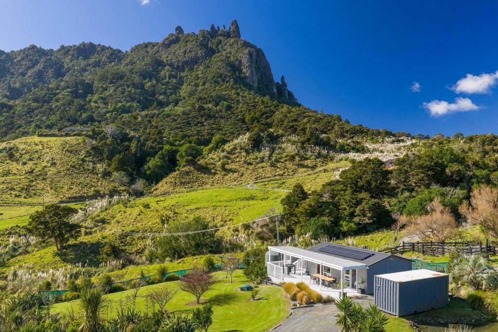 2127A Whangarei Heads Road, Whangarei - Carousel 1