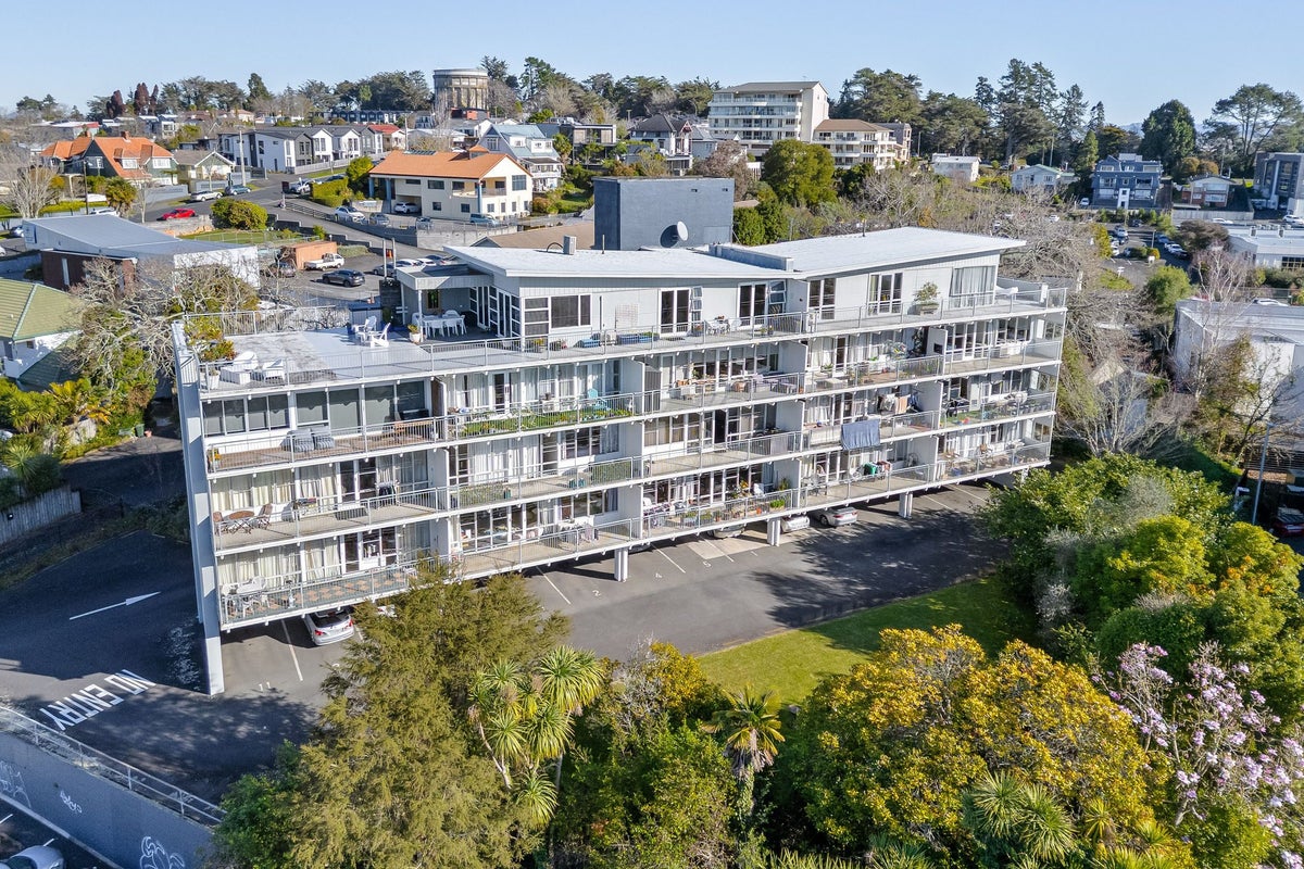 11/89 Tristram Street, Hamilton Central, Hamilton - Carousel 2