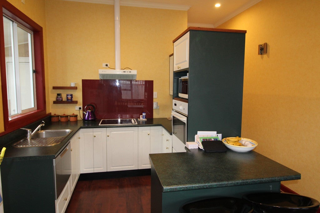 61 Test Street, South Hill, Oamaru - Carousel 1