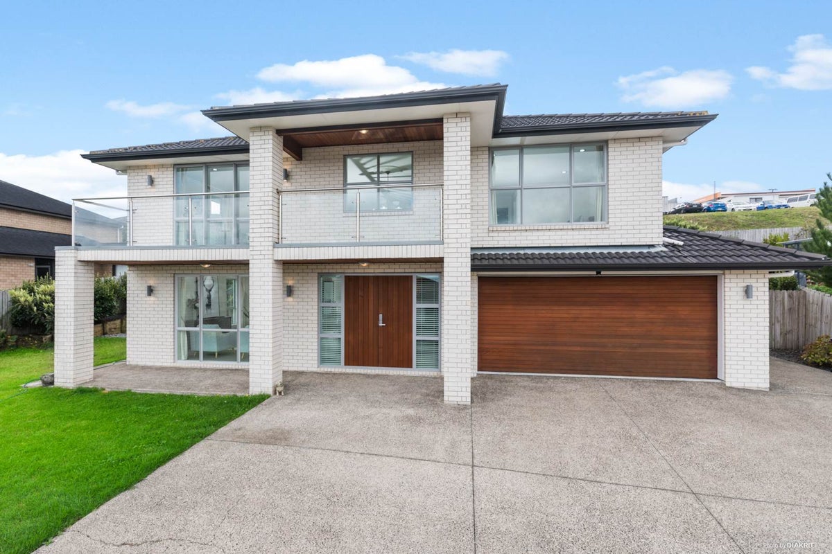27 Kilkelly Avenue, Pinehill, Auckland - Carousel 1