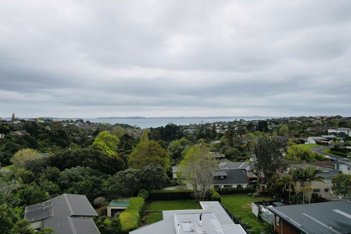 21 Bleakhouse Road, Howick, Auckland - Carousel 2