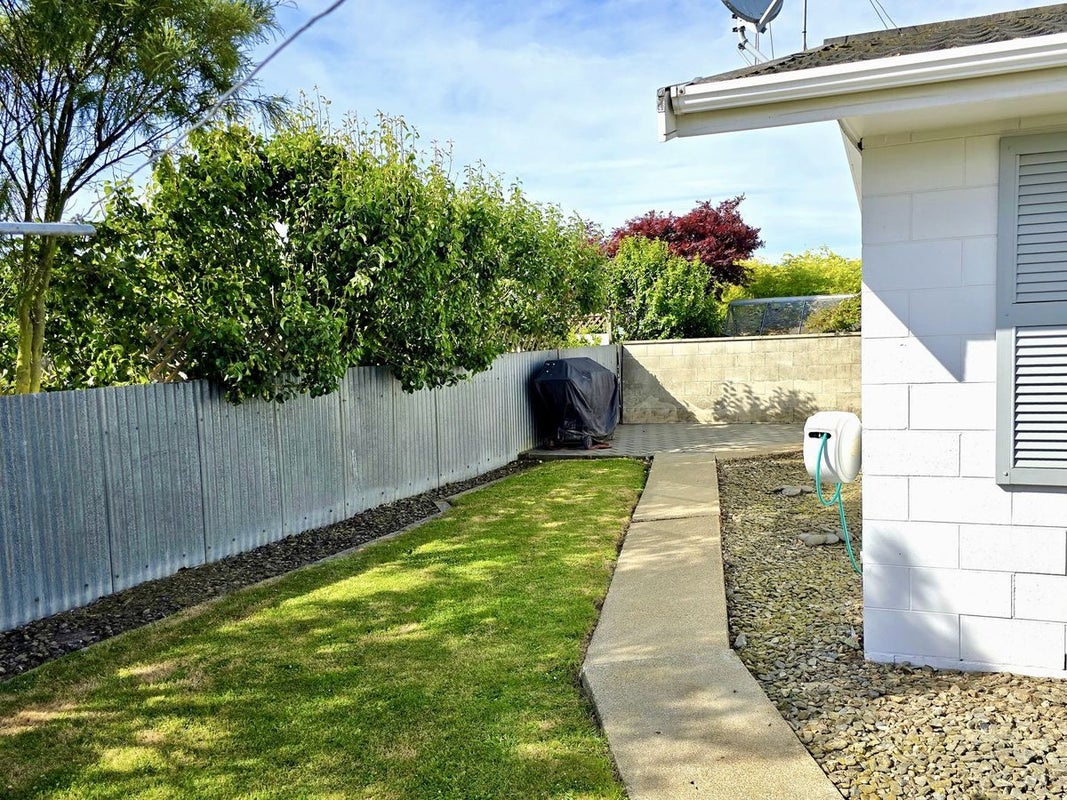 571B Thames Highway, Oamaru North, Oamaru - Carousel 9