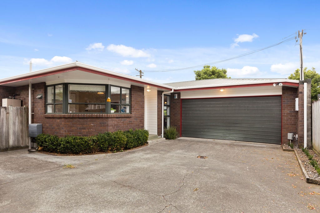 2/291 Naenae Road, Naenae, Lower Hutt - Carousel 1