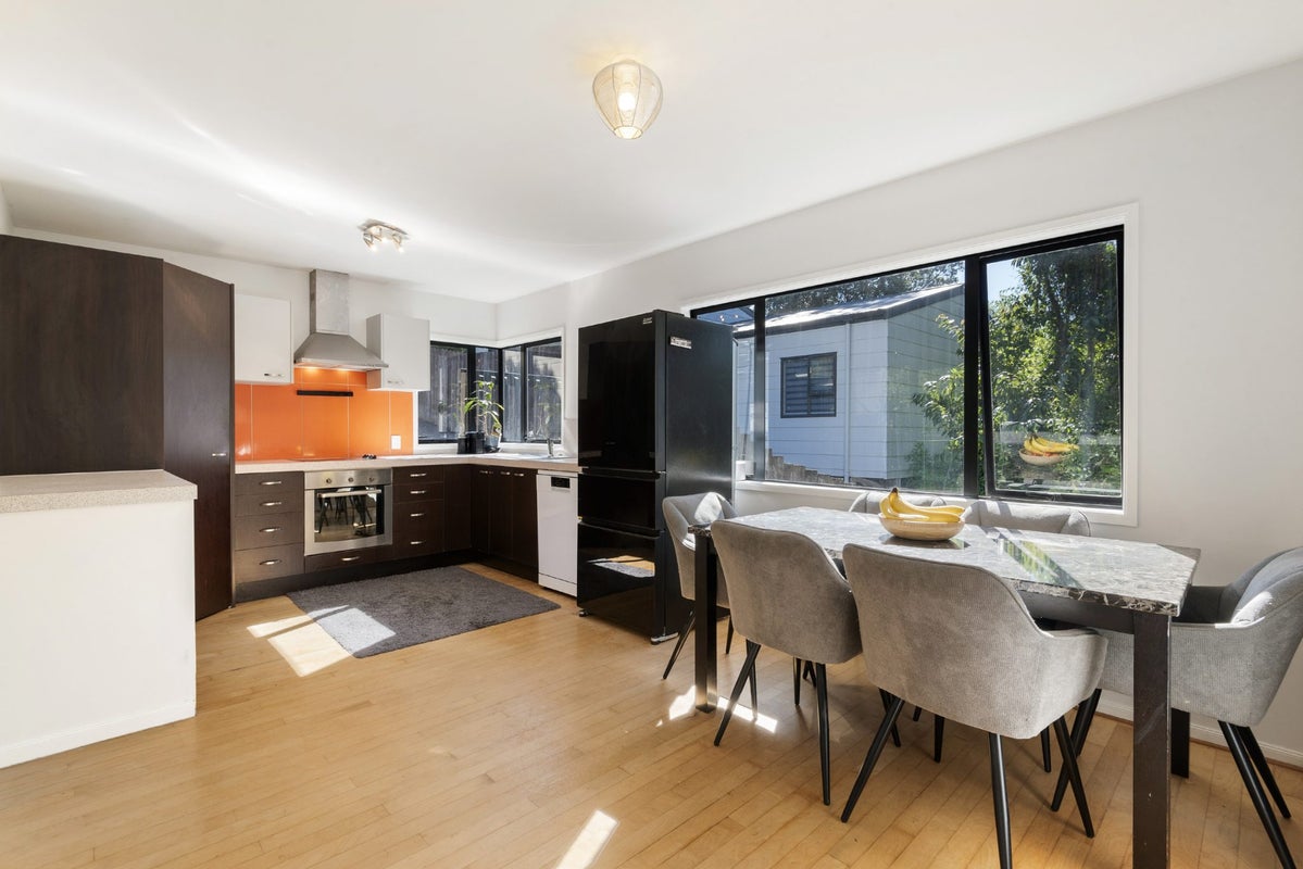 2/19 Fordham Street, Beach Haven, Auckland - Carousel 2