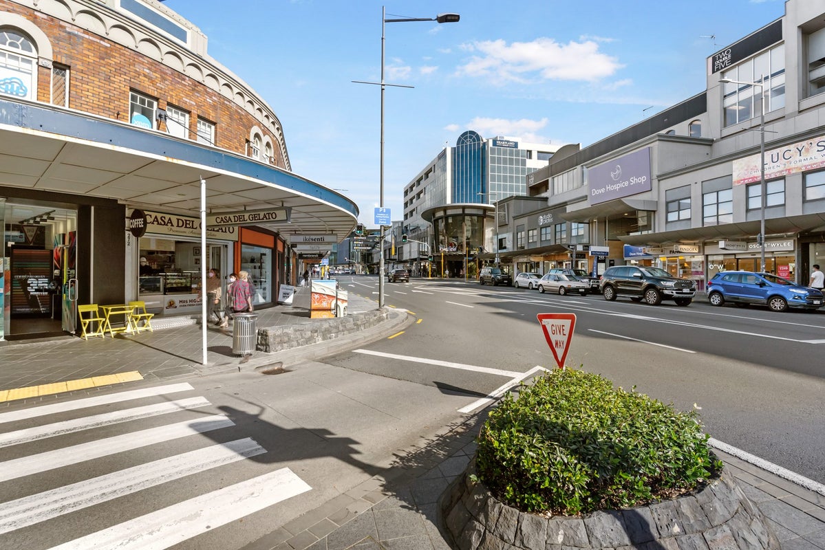 411/26 Remuera Road, Newmarket, Auckland - Carousel 1