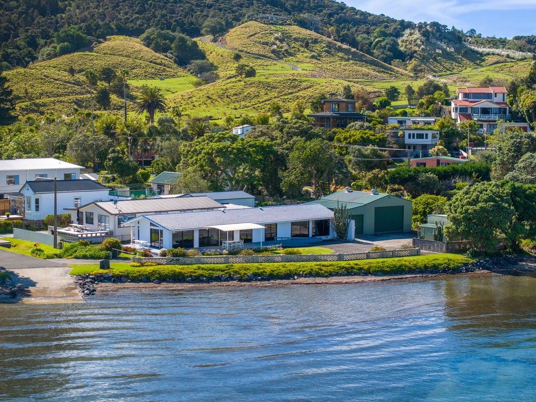 11 Cornfoot Avenue, Whangārei Heads - Carousel 2
