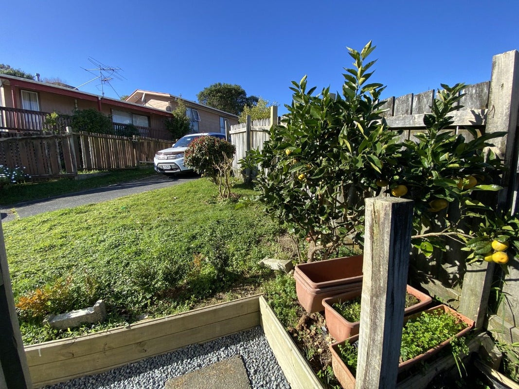 20 Staysail Place, Whitby, Porirua - Carousel 22