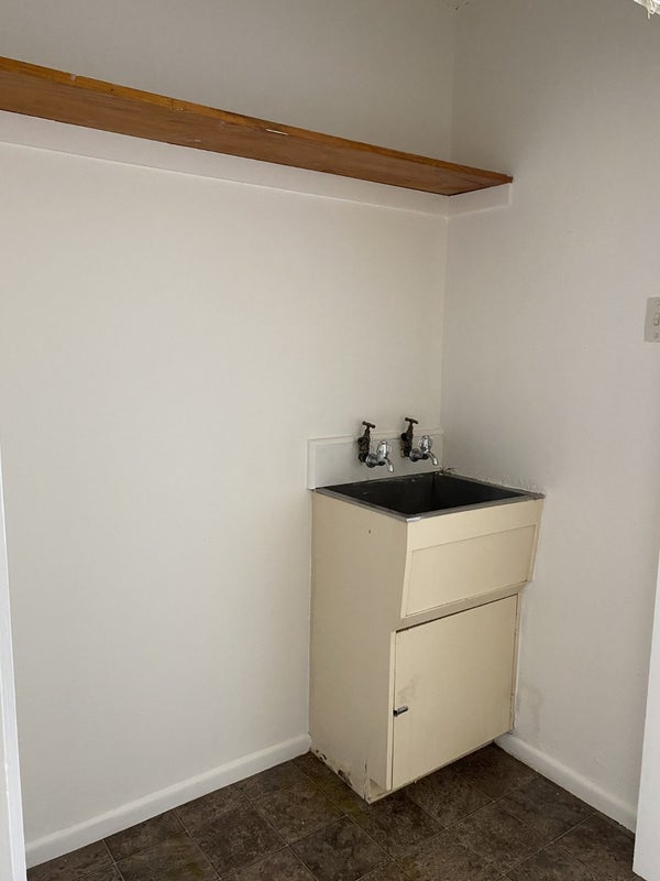 2/14 Coates Street, Hamilton East, Hamilton - Carousel 8