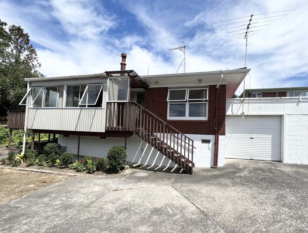 2/66 Bentley Avenue, Glenfield, Auckland - Carousel 1
