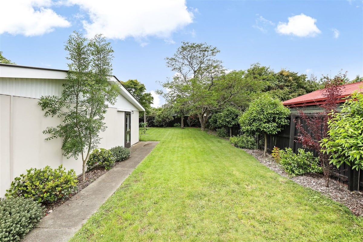 4 Shaftesbury Street, Avonhead, Christchurch - Carousel 15