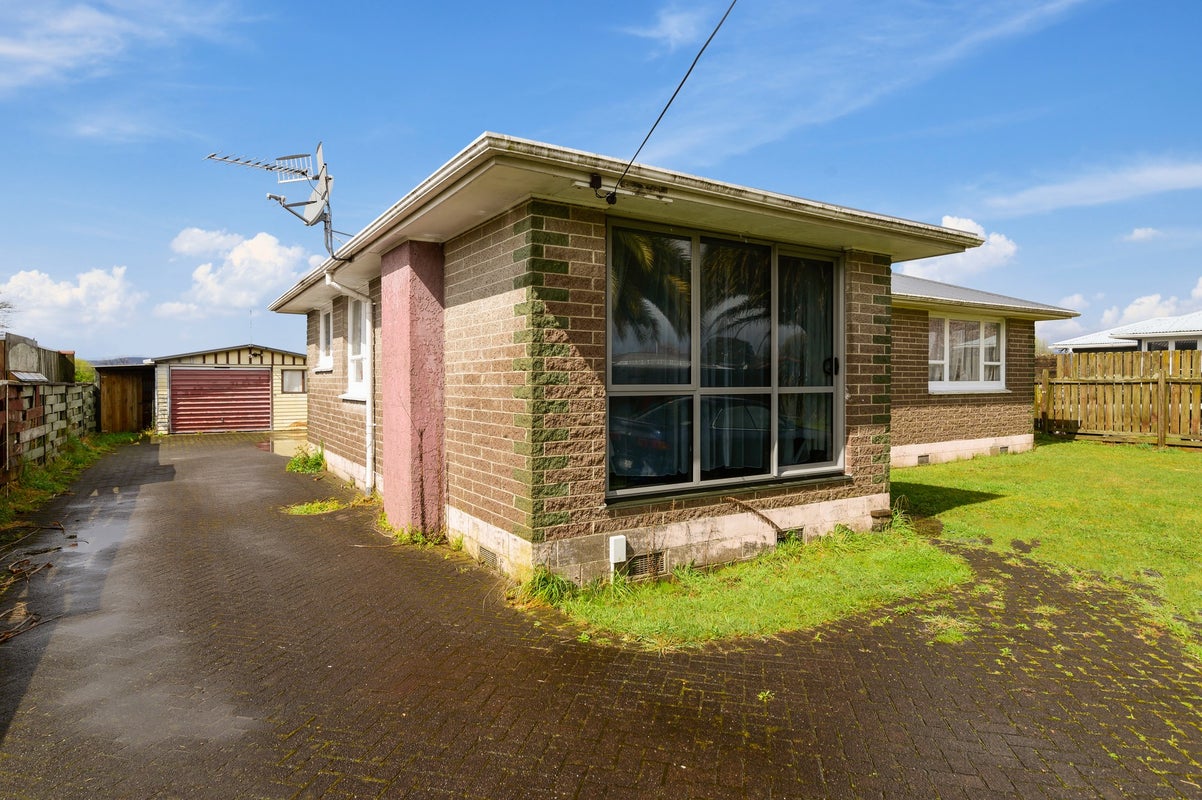 90 Taharangi Street, Koutu, Rotorua - Carousel 1