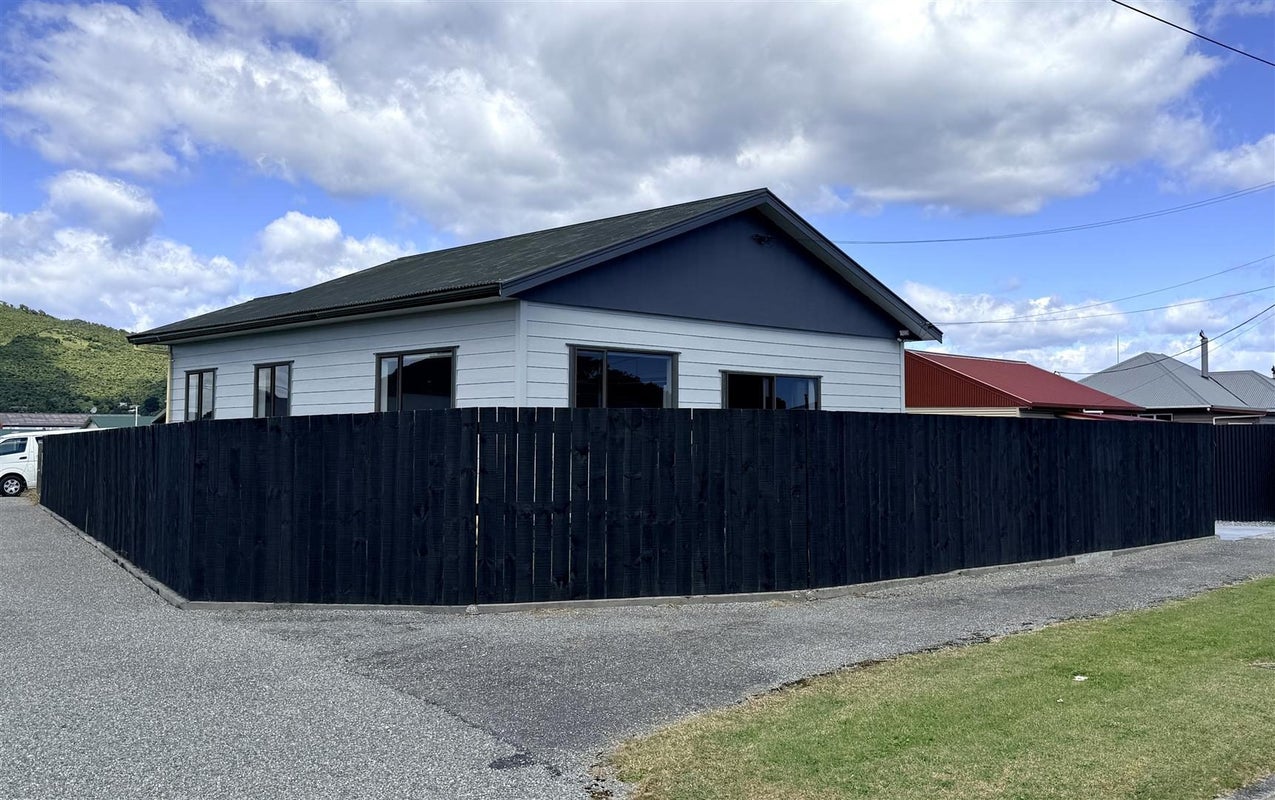 43 Blake Street, Blaketown, Greymouth - Carousel 19