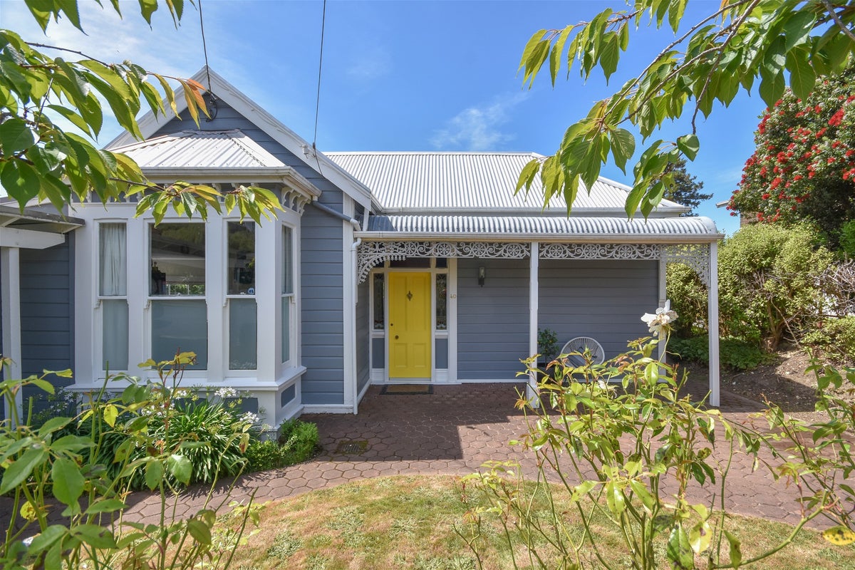 40 Cannington Road, Maori Hill, Dunedin - Carousel 1