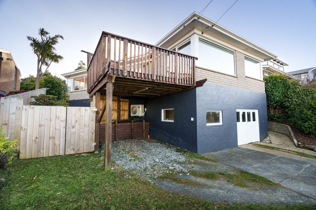 11 Dalrymple Street, Pine Hill, Dunedin - Carousel 1