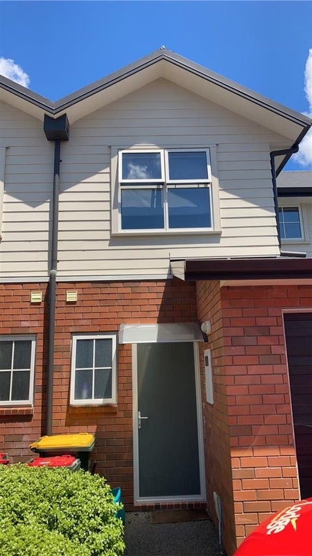 57 Chiefs Court, Hamilton East, Hamilton - Carousel 1