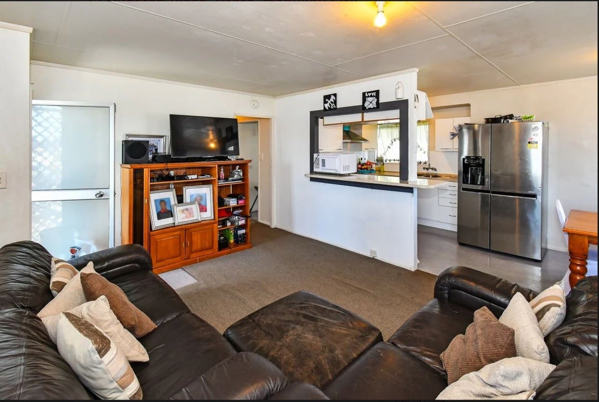 13 Dunstan Place, Otara, Auckland - Carousel 2
