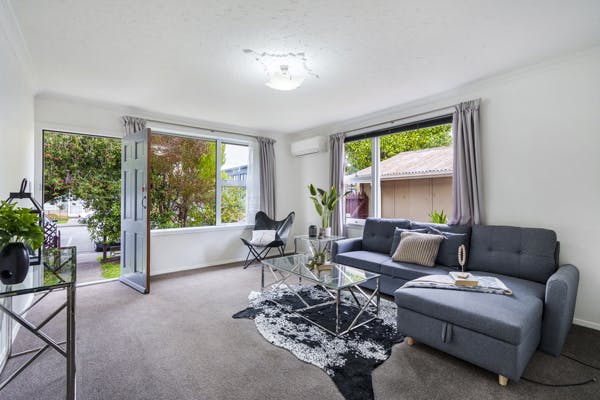10 Packe Street, Edgeware, Christchurch - Carousel 2