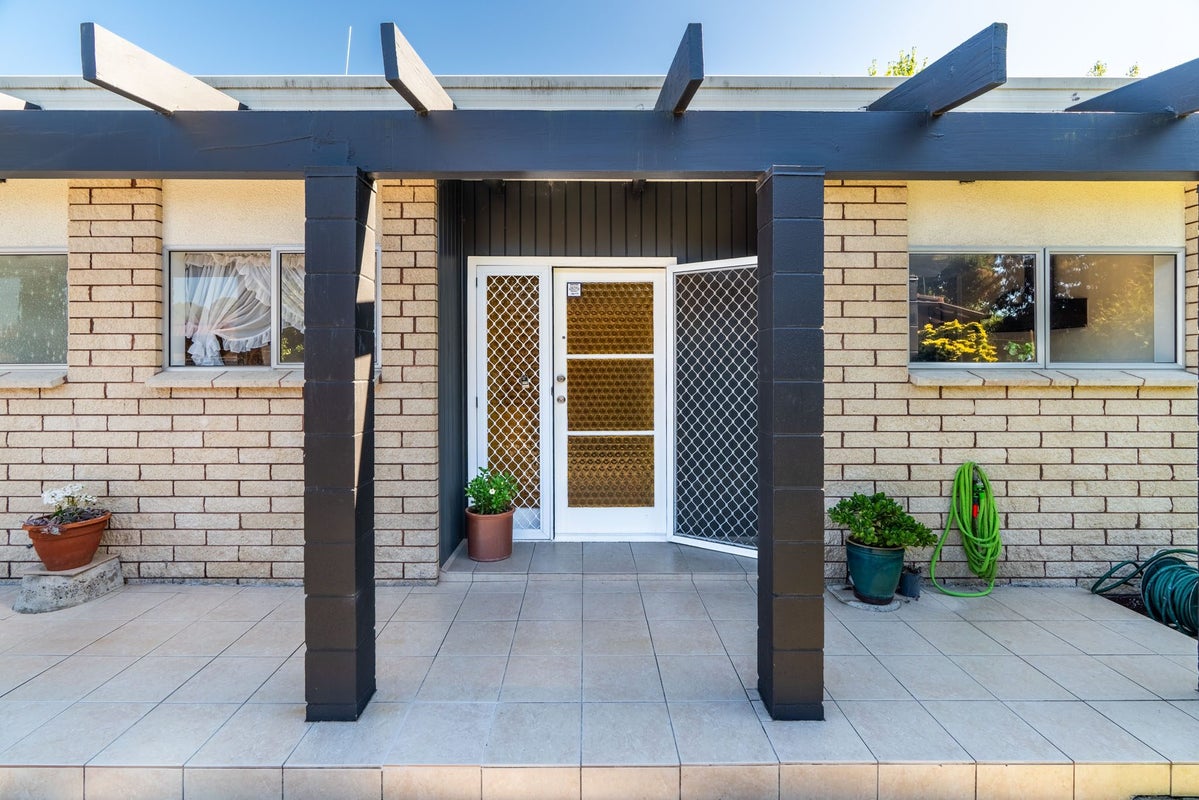 129 Fitzroy Avenue, Fitzroy, Hamilton - Carousel 1