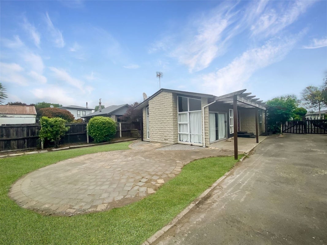 28 Cottonwood Street, Parklands, Christchurch - Carousel 1
