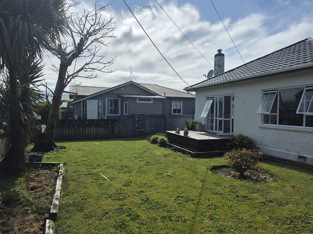 28 List Street, Welbourn, New Plymouth - Carousel 2
