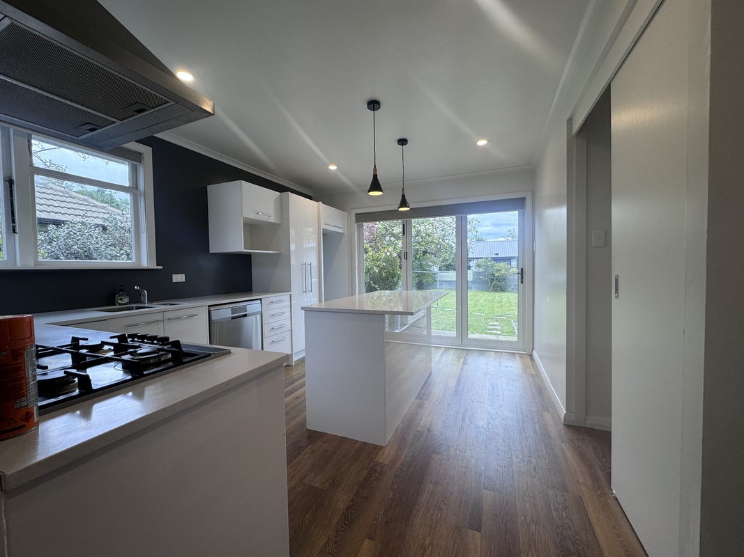 24 Manchester Street, Takaro, Palmerston North - Carousel 2
