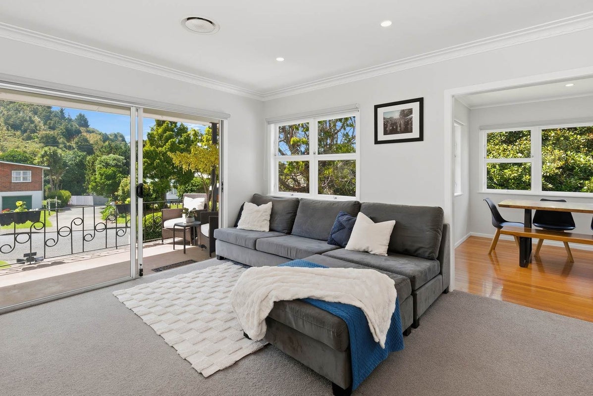 8 Crawford Crescent, Kamo, Whangarei - Carousel 2