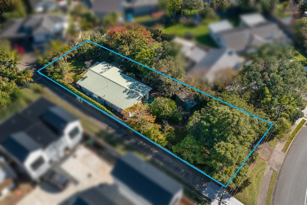 64 County Road, Torbay, Auckland - Carousel 1