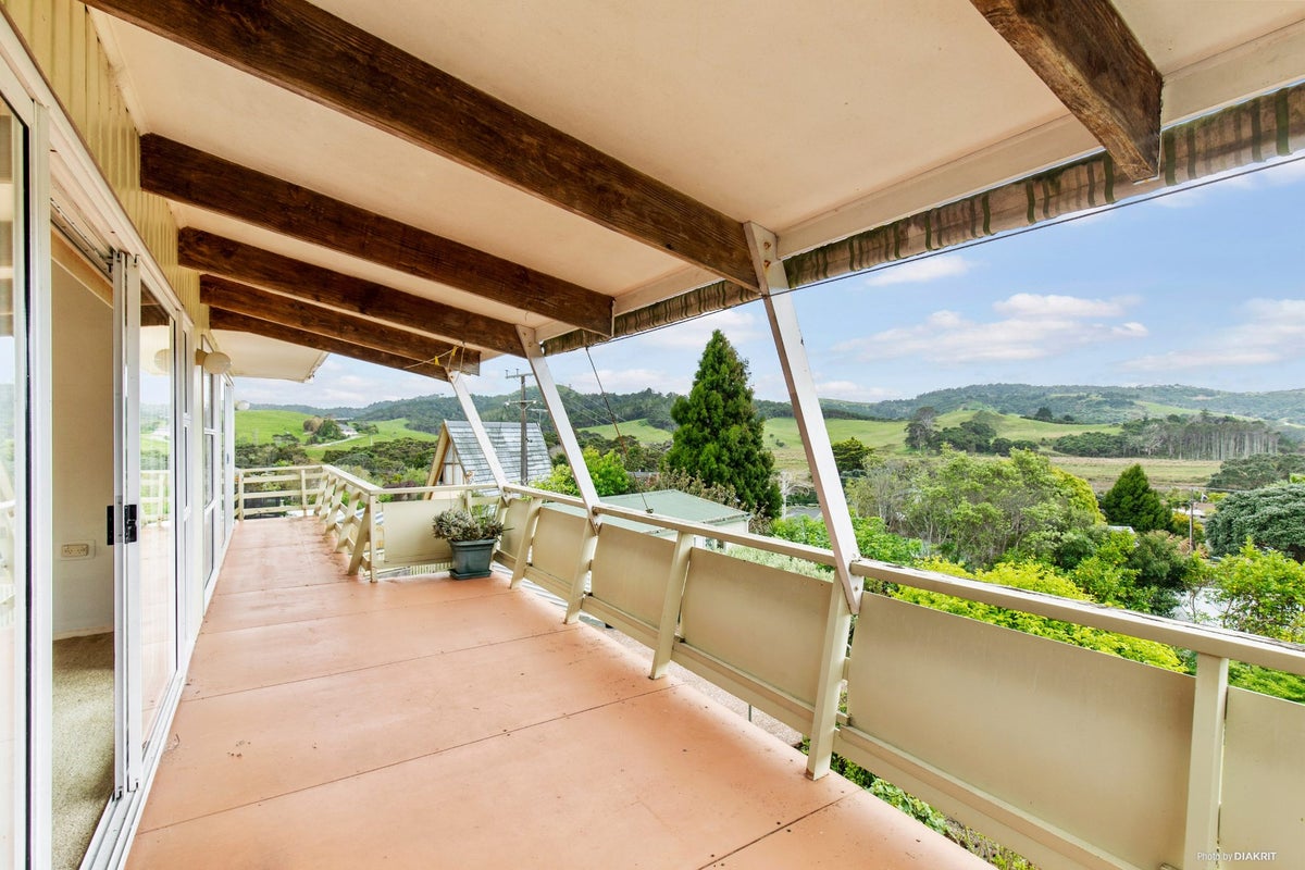 58 Hammond Avenue, Hatfields Beach, Orewa - Carousel 2