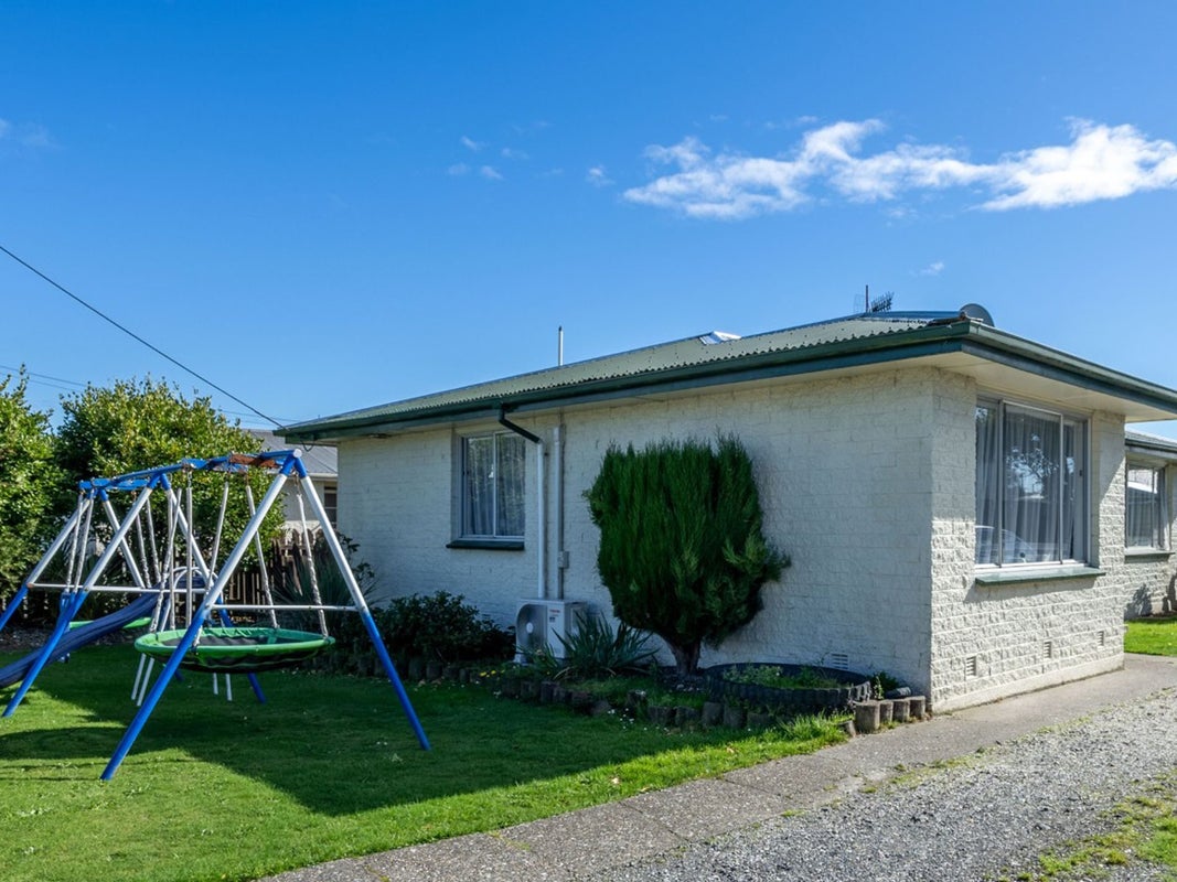 30 Hyde Street, Clifton, Invercargill - Carousel 1