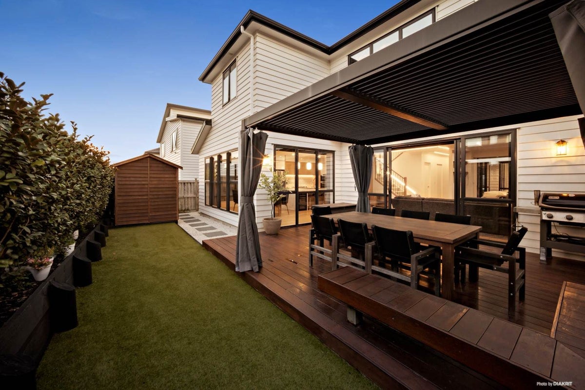 30 Thomas Rielly Avenue, Hobsonville, Auckland - Carousel 1