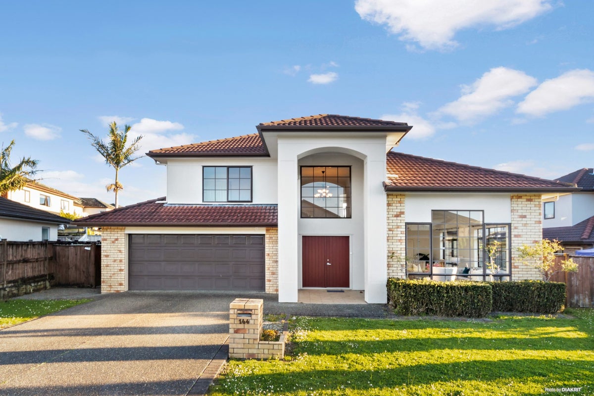 144 Cyril French Drive, Flat Bush, Auckland - Carousel 1