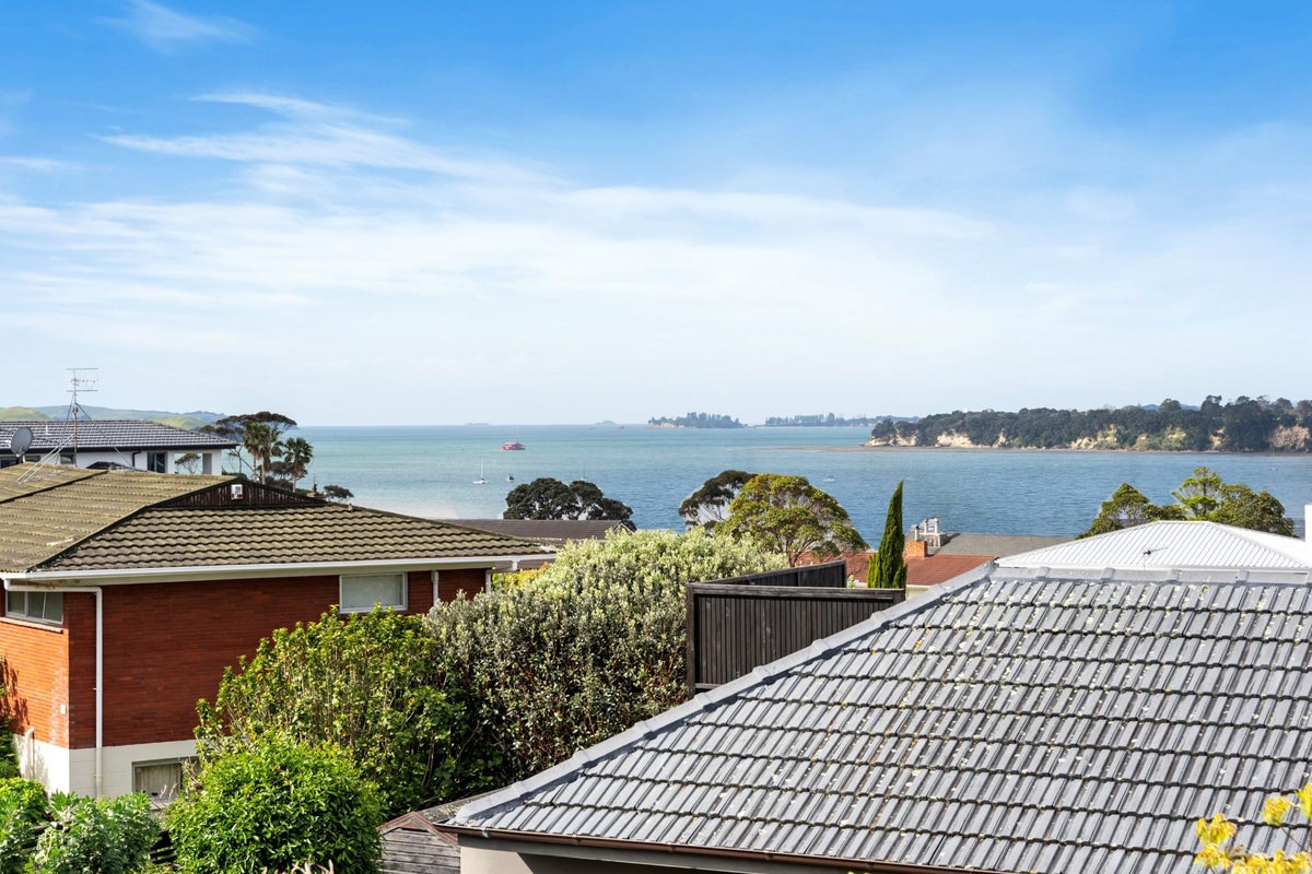 35 Vanessa Crescent, Glendowie, Auckland - Carousel 2