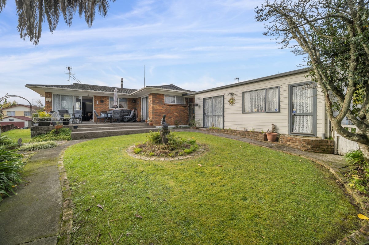 16 Castor Place, Sunnybrook, Rotorua - Carousel 1