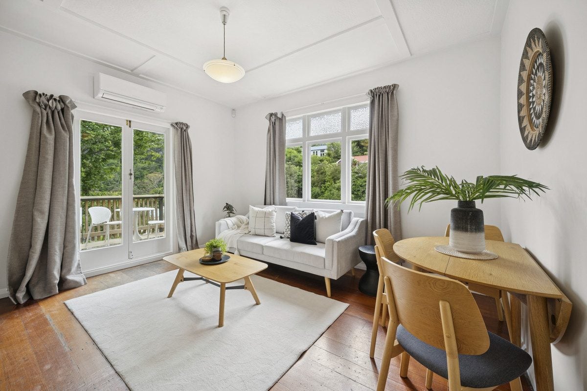 40 Holloway Road, Aro Valley, Wellington - Carousel 1