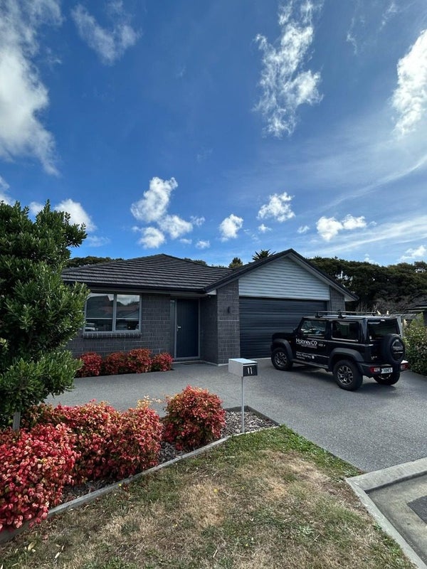 11 Tide Lane, Whitby, Porirua - Carousel 2