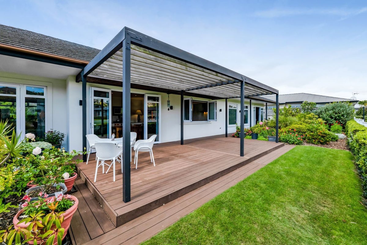 18 Te Arakete Place, Hurworth, New Plymouth - Carousel 1