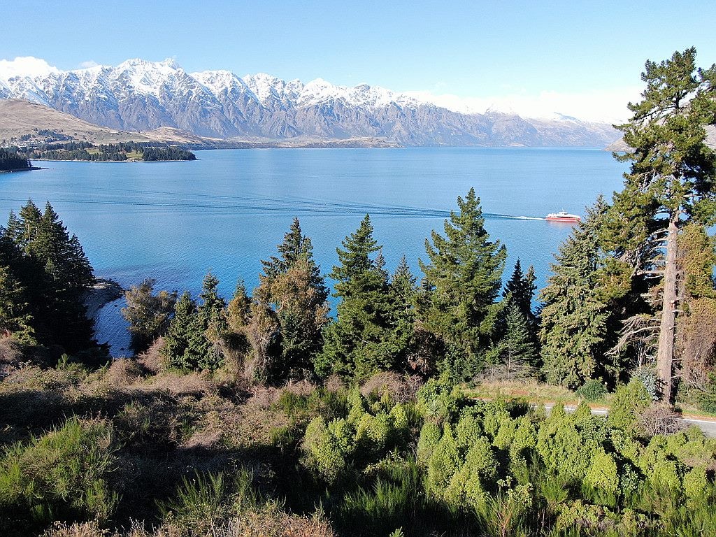 13 Thorn Crescent, Fernhill, Queenstown - Carousel 2