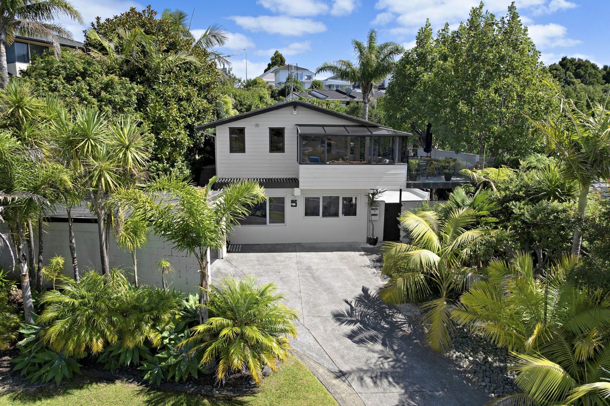 5 Amante Crescent, Mairangi Bay, Auckland - Carousel 1
