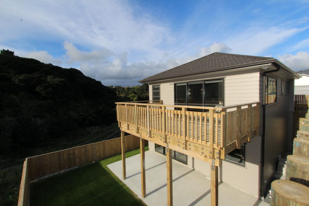 20 Moonsail Drive, Whitby, Porirua - Carousel 15