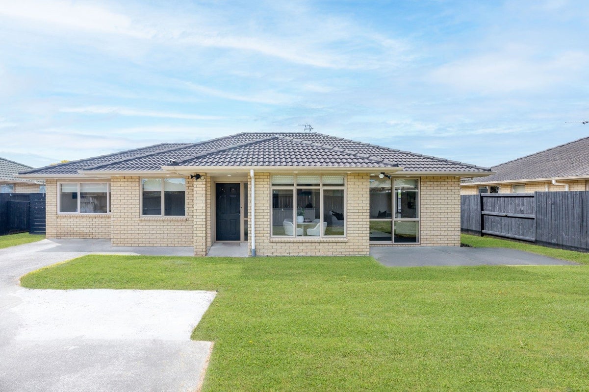 26 Gardenia Close, Melville, Hamilton - Carousel 2