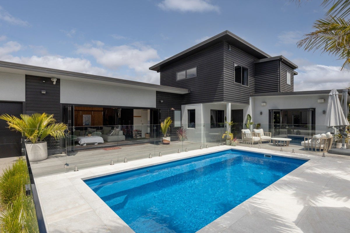 35 Rota Close, Papamoa Beach, Papamoa - Carousel 1