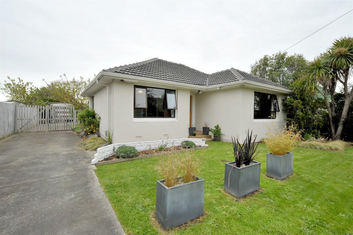 10 Ranui Street, Hei Hei, Christchurch - Carousel 1