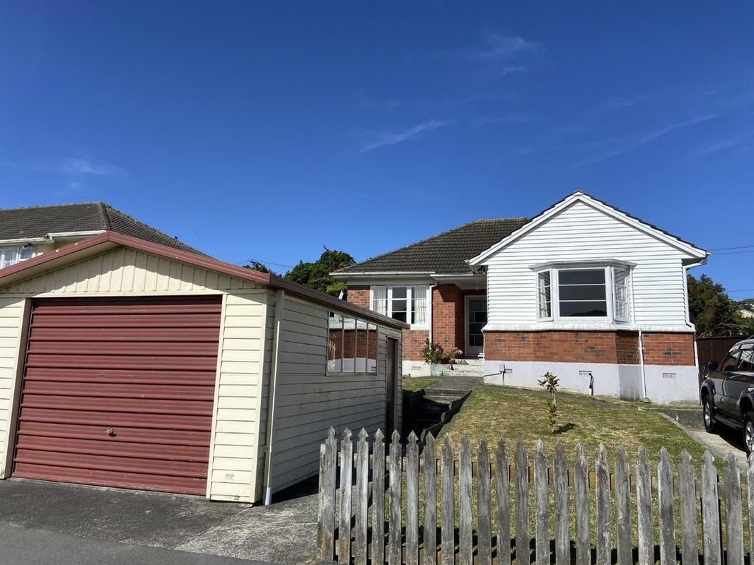 9 Bould Street, Johnsonville, Wellington - Carousel 2