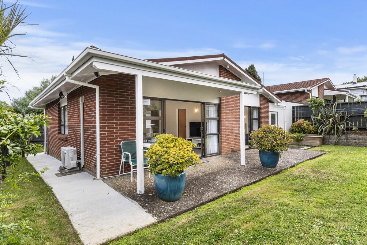 3/47 Pleasant Street, Onehunga, Auckland - Carousel 1