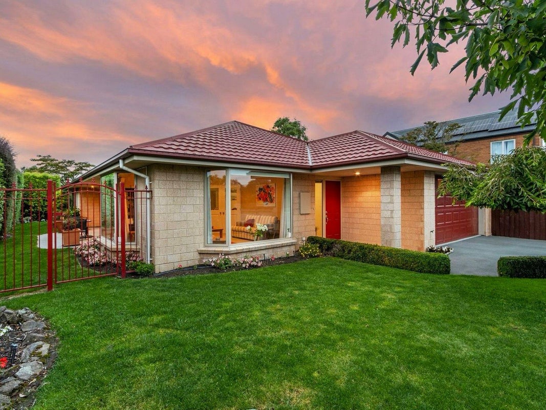 8 Konini Street, Riccarton, Christchurch - Carousel 1