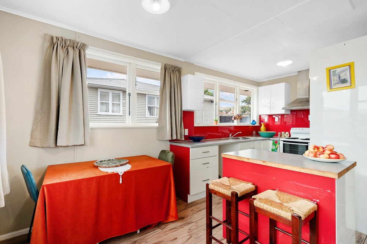 49 Astrolabe Street, Cannons Creek, Porirua - Carousel 1