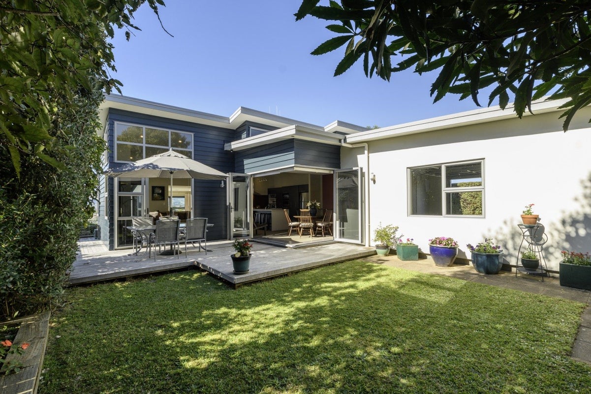 10B Brookfield Terrace, Brookfield, Tauranga - Carousel 1