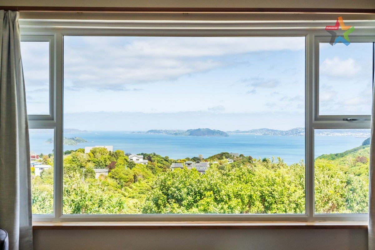 46 Maungaraki Road, Korokoro, Lower Hutt - Carousel 2